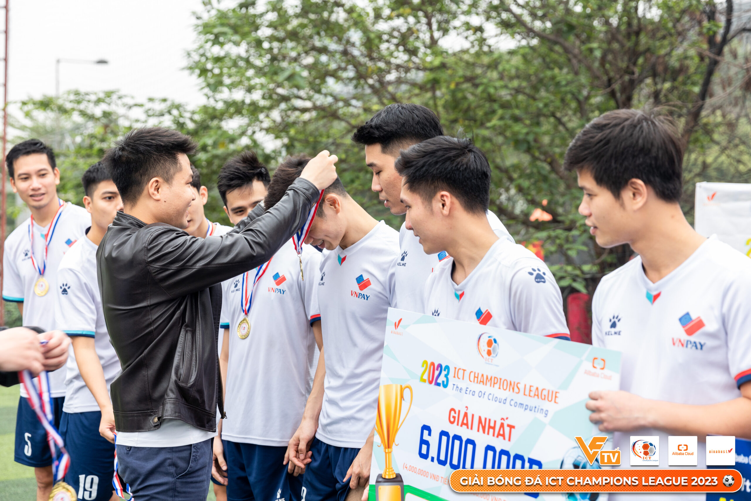 1 2 scaled - #1 Hosting Giá Rẻ, VPS Giá Rẻ, Máy Chủ Vật Lý, Email, Cloud Server 1 2 scaled - #1 Hosting Giá Rẻ, VPS Giá Rẻ, Máy Chủ Vật Lý, Email, Cloud Server