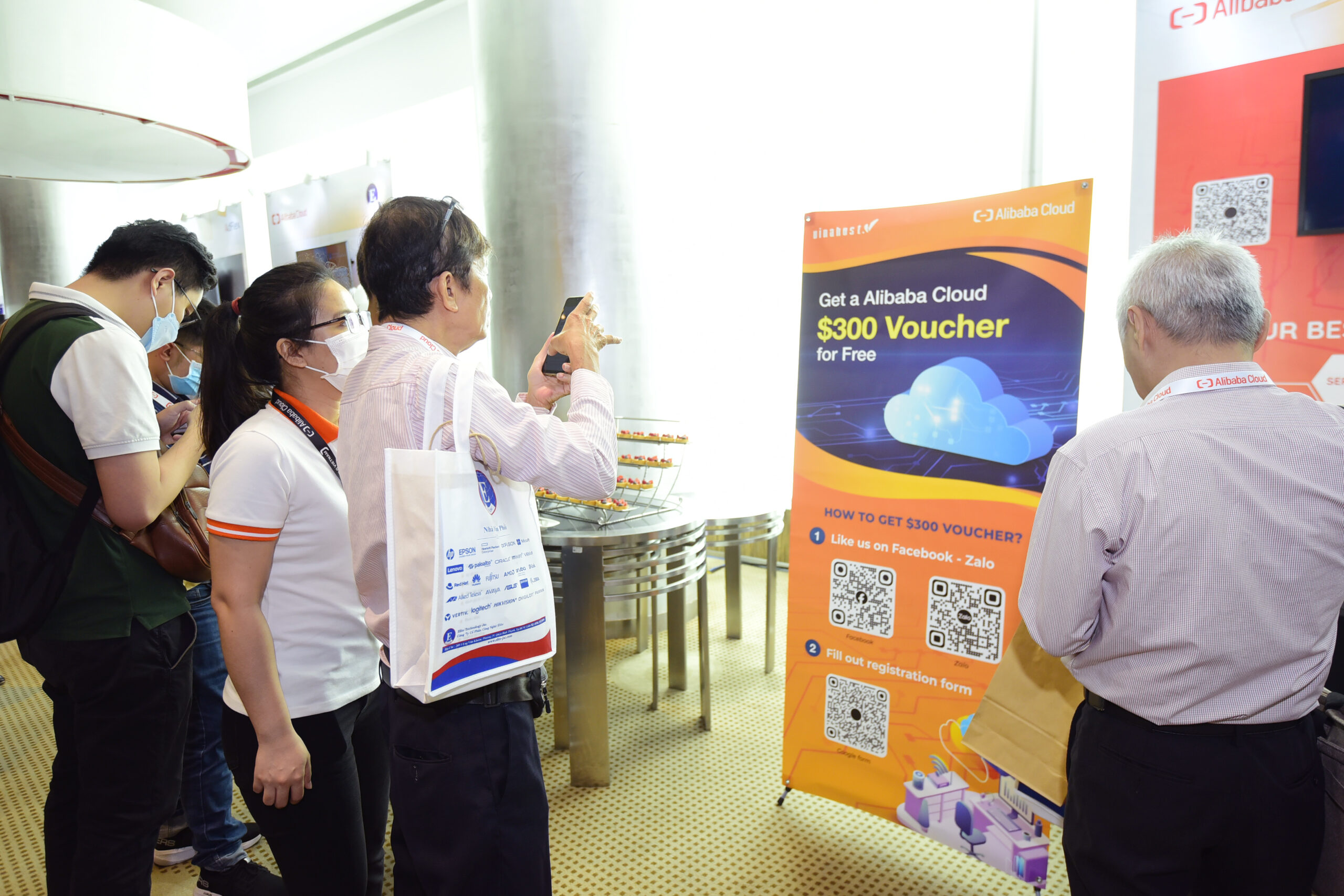 LAM1878 scaled - #1 Hosting Giá Rẻ, VPS Giá Rẻ, Máy Chủ Vật Lý, Email, Cloud Server LAM1878 scaled - #1 Hosting Giá Rẻ, VPS Giá Rẻ, Máy Chủ Vật Lý, Email, Cloud Server