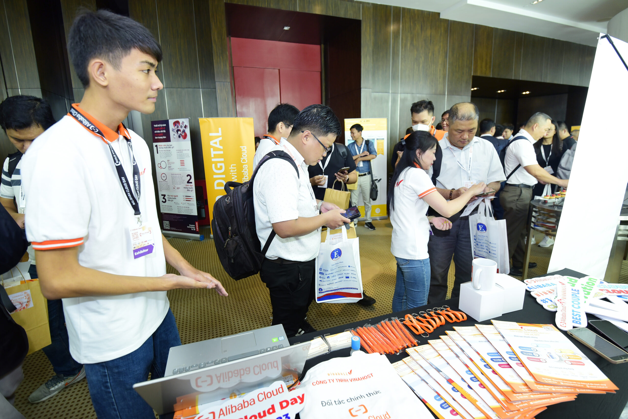 LAM1973 scaled - #1 Hosting Giá Rẻ, VPS Giá Rẻ, Máy Chủ Vật Lý, Email, Cloud Server LAM1973 scaled - #1 Hosting Giá Rẻ, VPS Giá Rẻ, Máy Chủ Vật Lý, Email, Cloud Server