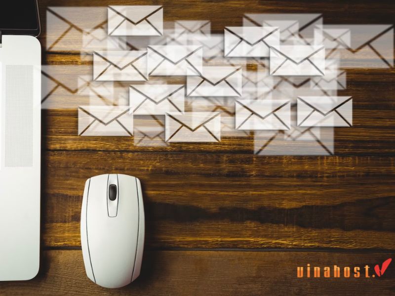 email relay la gi