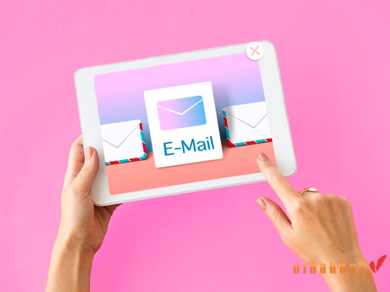 email relay la gi