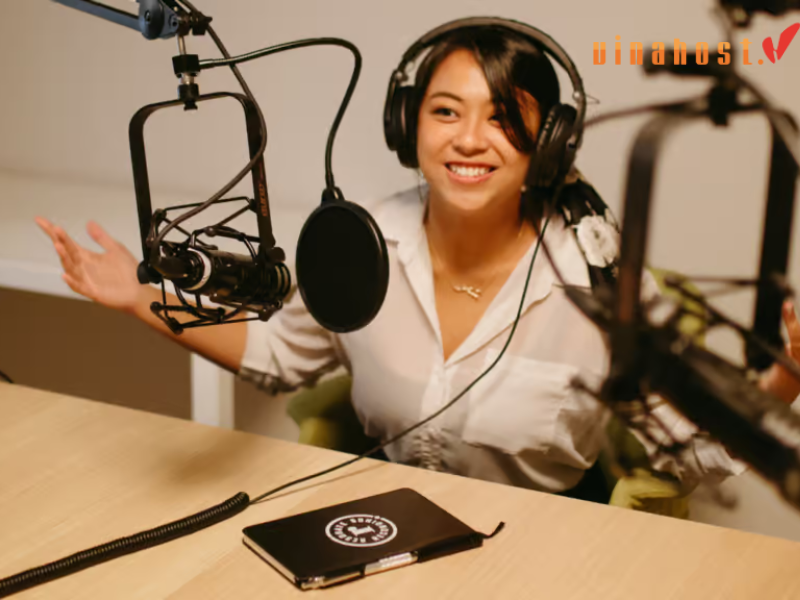 Podcast hosting la gi