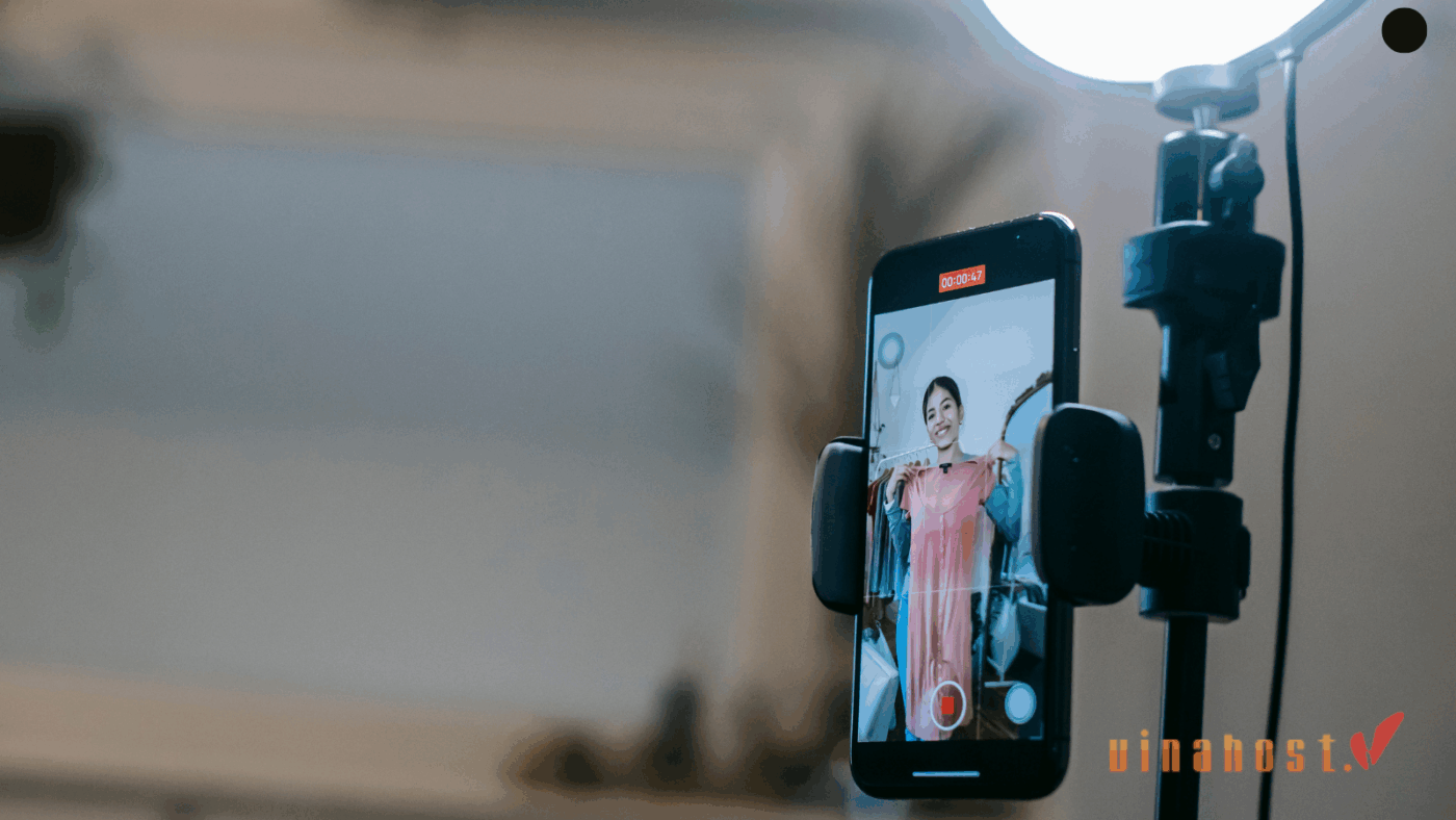 Một máy chủ duy nhất không thể chịu tải khi lượng người xem tăng đột biến